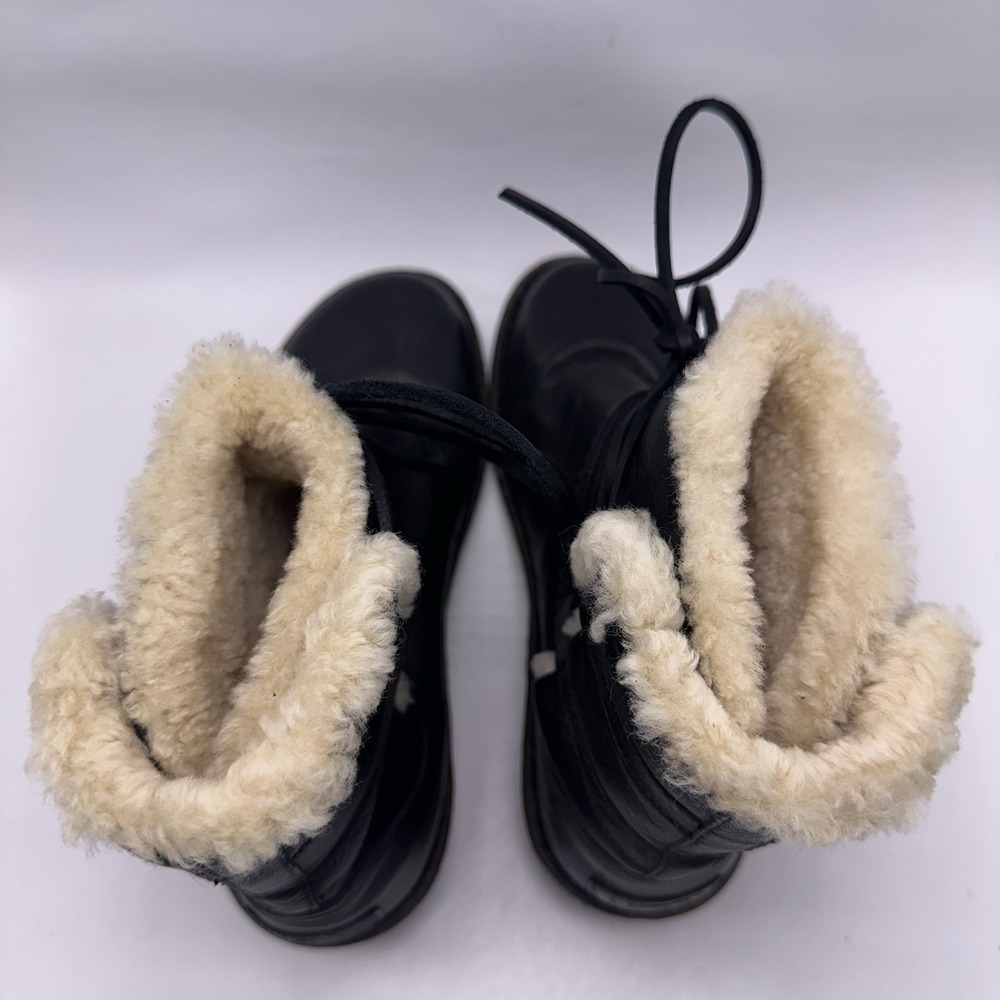 UGG Caspia Boots Black‎ Leather Lined Lace Up Women's Size 10 Booties 1932 - Picture 4 of 8
